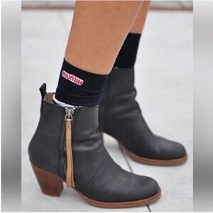 Acne Black Leather Ankle Boots Wooden Heel Zip Closure Size 39/8